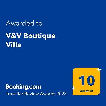 فيلة V&v Boutique